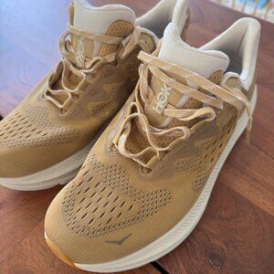 HOKA Kawana 2 - wheat / oat milk Size 9